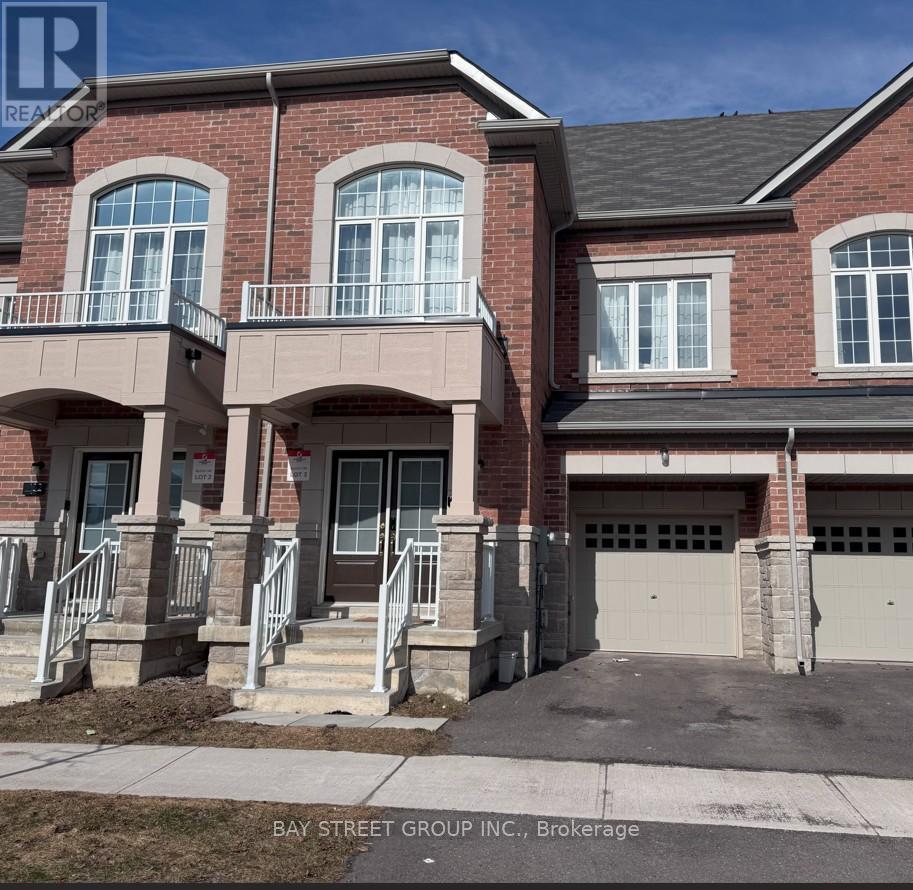 100 NESS DRIVE, Richmond Hill, Ontario