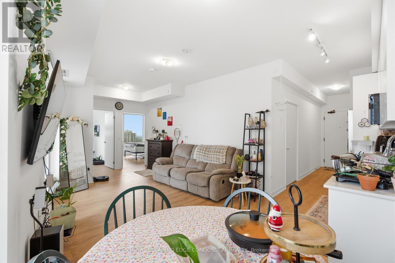 1803 - 474 Caldari Road, Vaughan, Ontario  L4K 0R5 - Photo 13 - N13171632