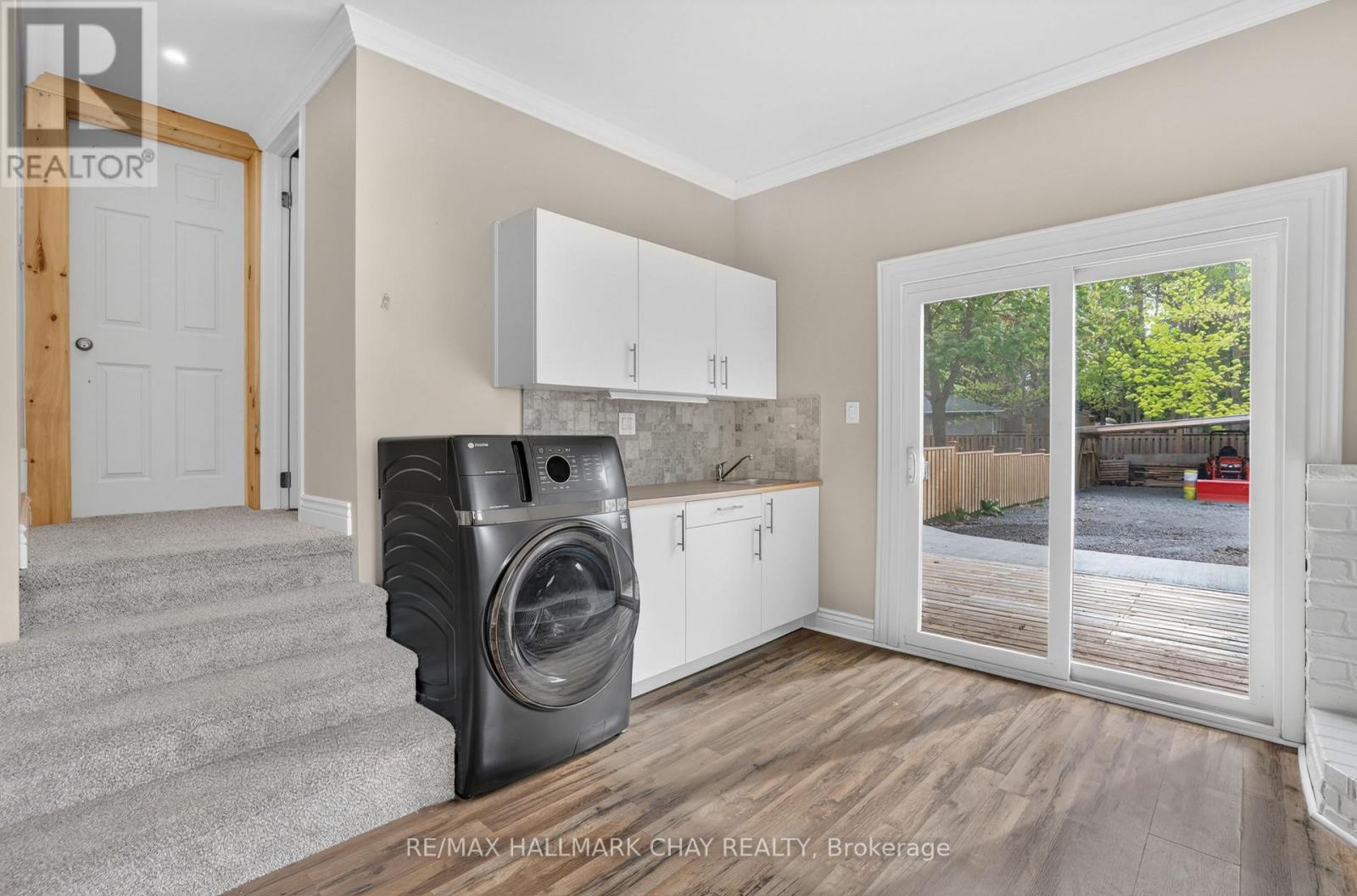 1 - 20469 Young Street, East Gwillimbury, Ontario  L9N 1P8 - Photo 3 - N13171746