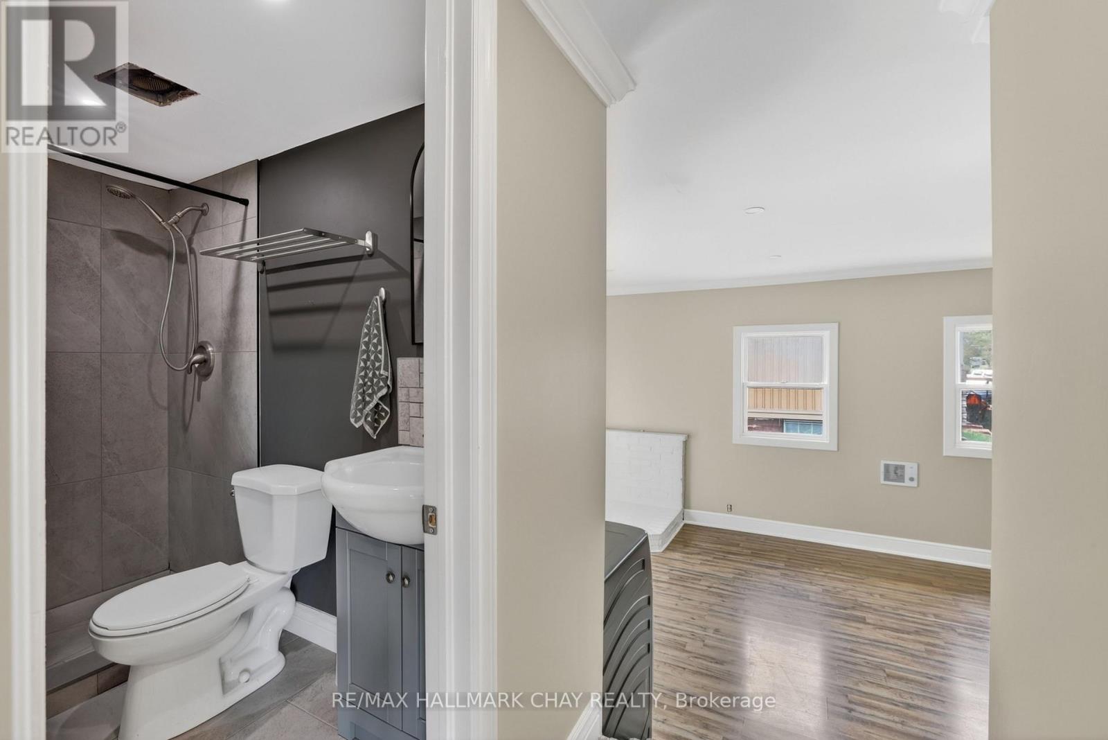 1 - 20469 Young Street, East Gwillimbury, Ontario  L9N 1P8 - Photo 5 - N13171746