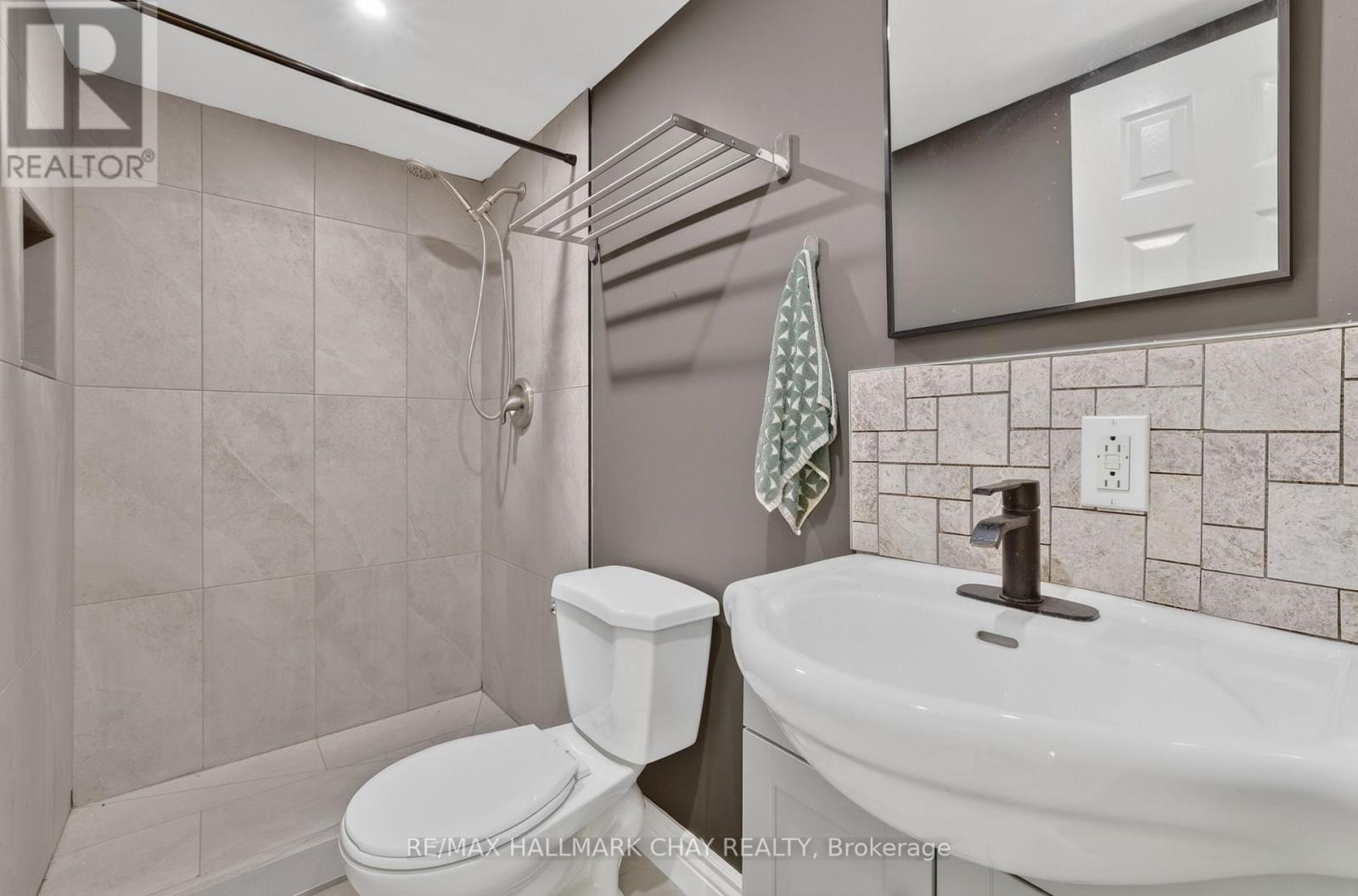 1 - 20469 Young Street, East Gwillimbury, Ontario  L9N 1P8 - Photo 6 - N13171746