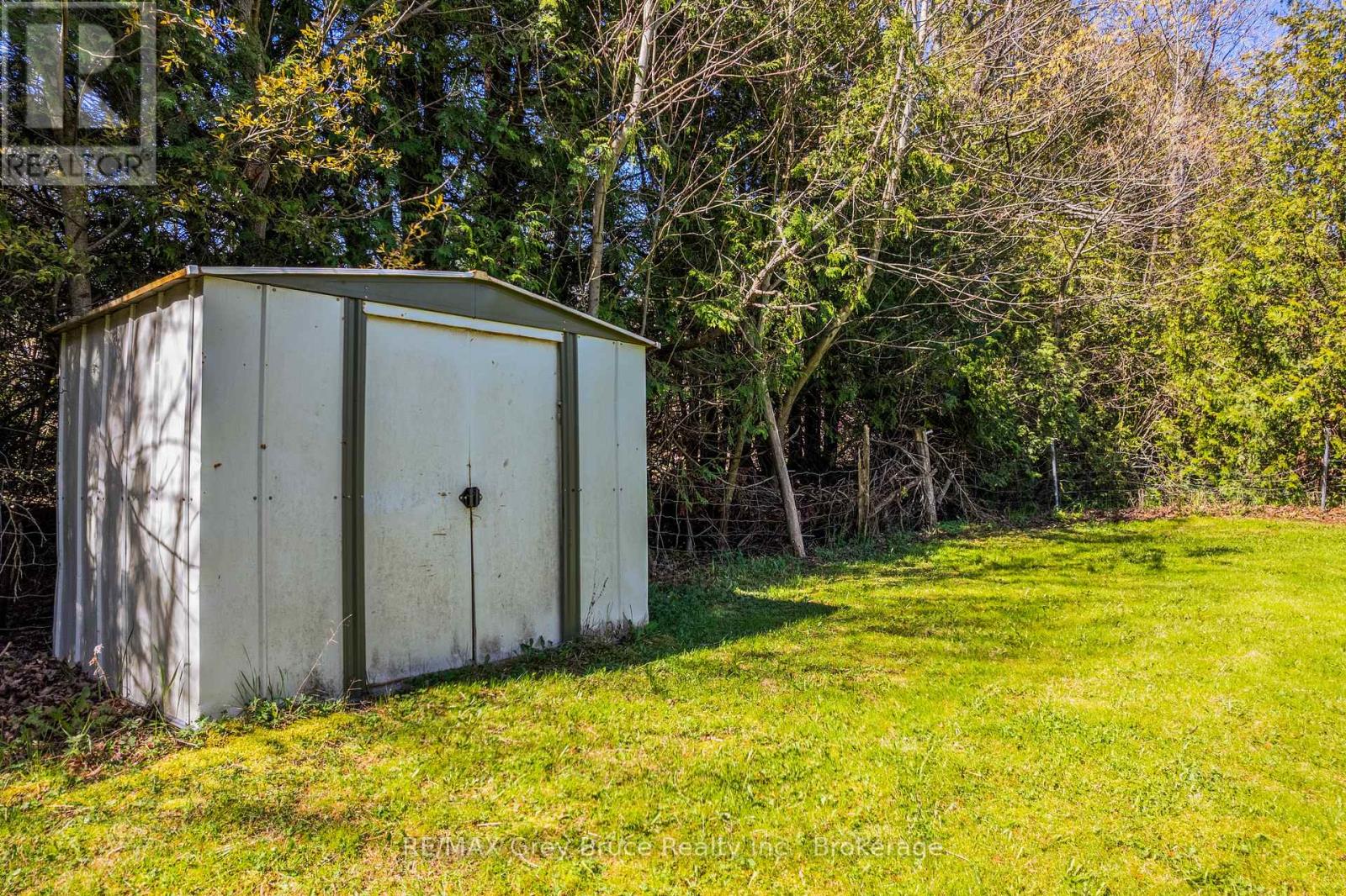 1201 Highway 6, South Bruce Peninsula, Ontario  N0H 1X0 - Photo 38 - X12877320