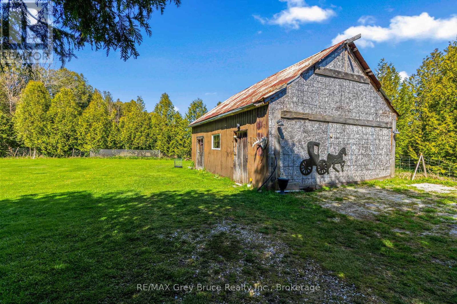 1201 Highway 6, South Bruce Peninsula, Ontario  N0H 1X0 - Photo 36 - X12877320