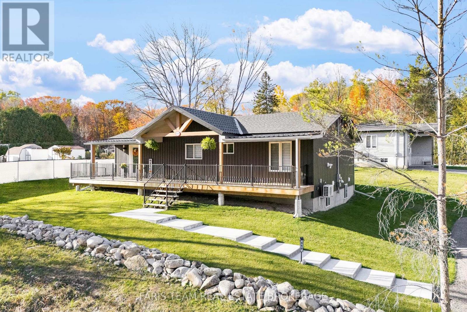 550 Second Avenue, Tay (Port Mcnicoll), Ontario  L0K 1R0 - Photo 1 - S13171546