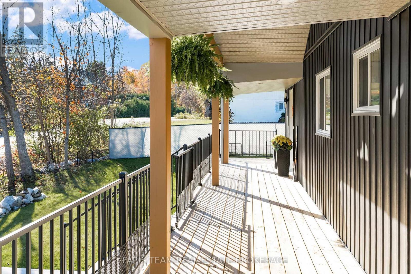 550 Second Avenue, Tay (Port Mcnicoll), Ontario  L0K 1R0 - Photo 4 - S13171546