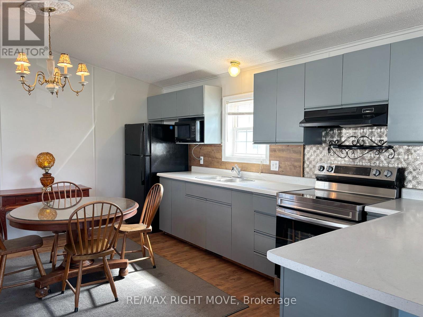 1304 Madison Street, Severn, Ontario  L3V 0V1 - Photo 6 - S13171634