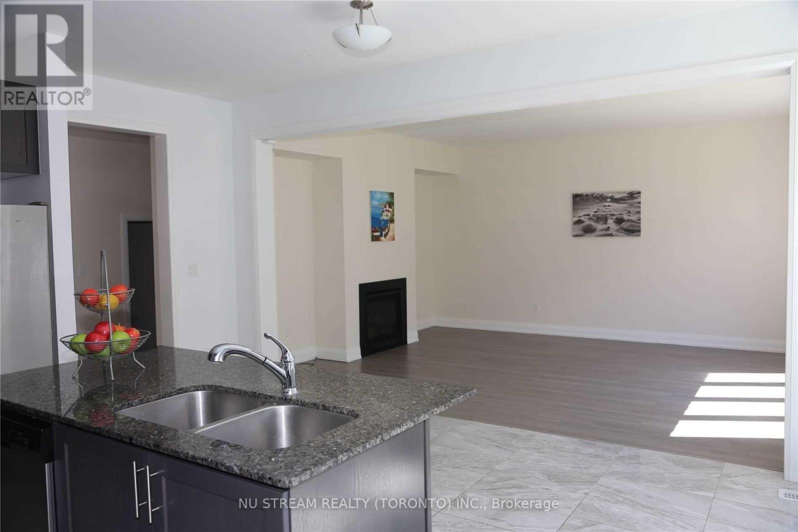 5 Red Rose Lane, East Gwillimbury, Ontario  L9N 0V1 - Photo 10 - N13171424