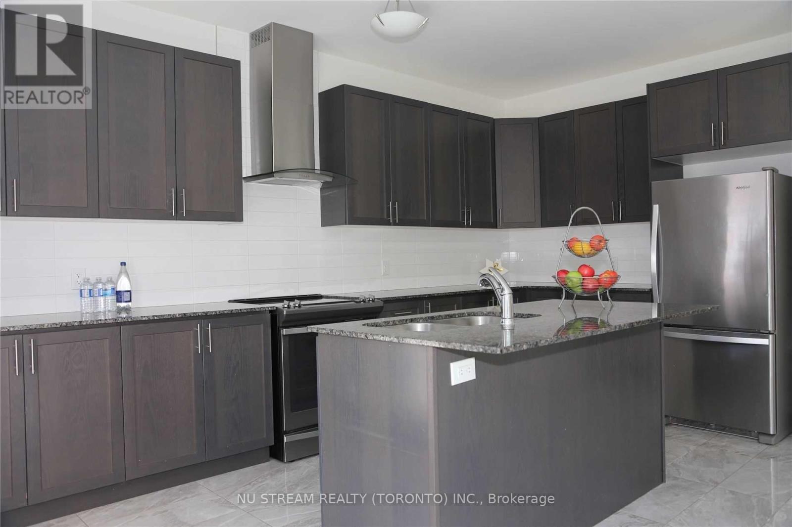 5 Red Rose Lane, East Gwillimbury, Ontario  L9N 0V1 - Photo 5 - N13171424