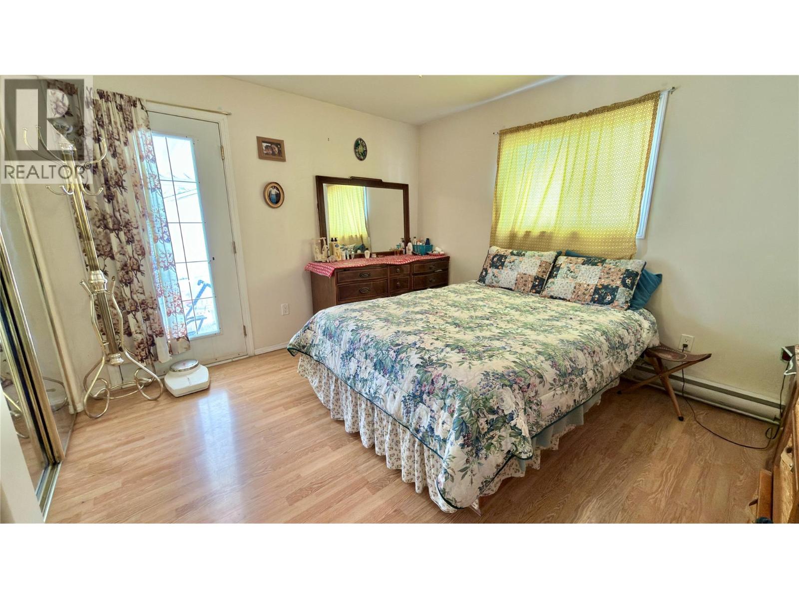 816 Division Street, Midway, British Columbia  V0H 1M0 - Photo 36 - 10387037