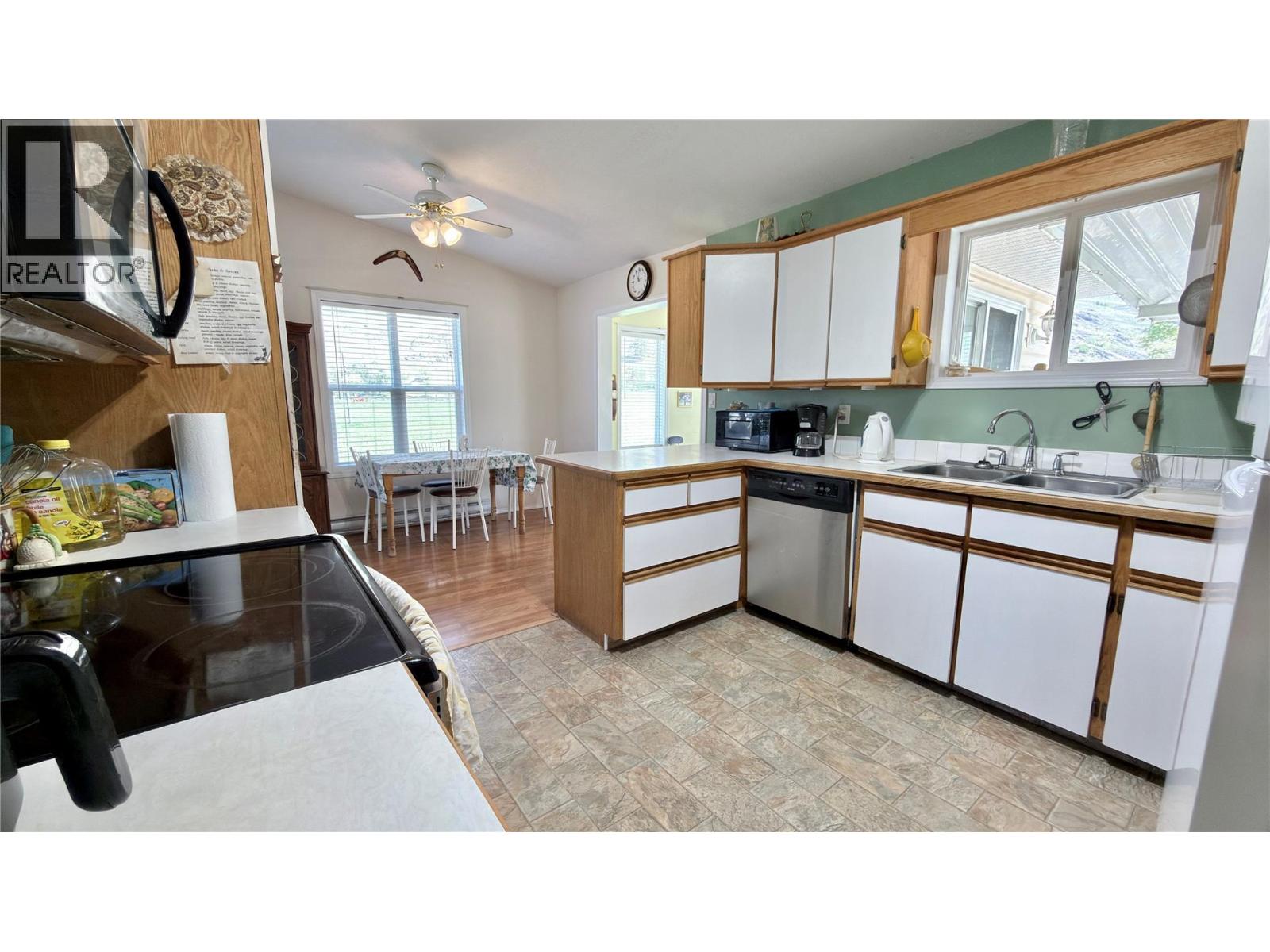 816 Division Street, Midway, British Columbia  V0H 1M0 - Photo 33 - 10387037