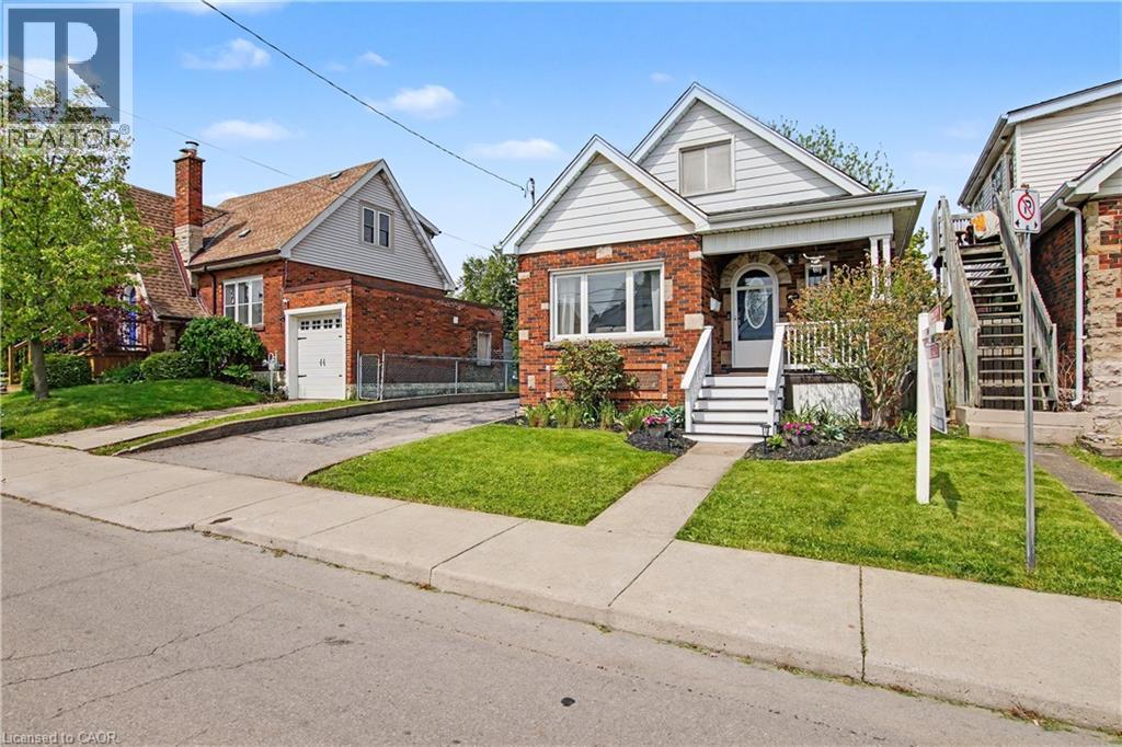 34 Weir Street S, Hamilton, Ontario  L8K 3A4 - Photo 3 - 40832792