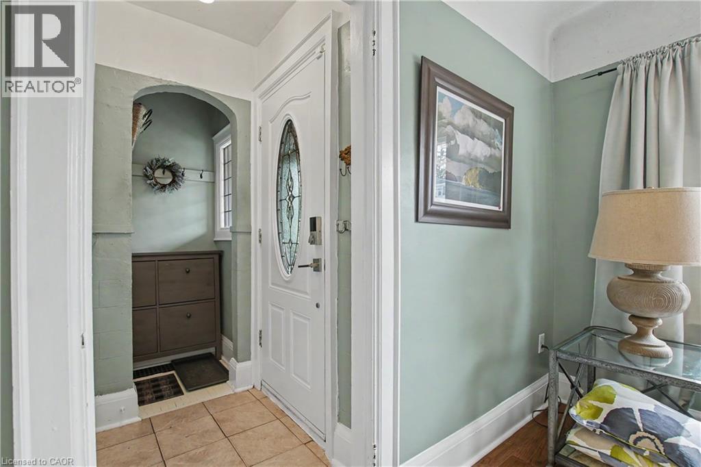 34 Weir Street S, Hamilton, Ontario  L8K 3A4 - Photo 5 - 40832792