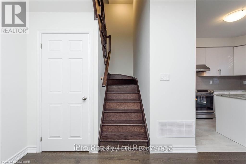 3958 Leonardo Street, Burlington, Ontario  L7M 0Z7 - Photo 19 - W13171544