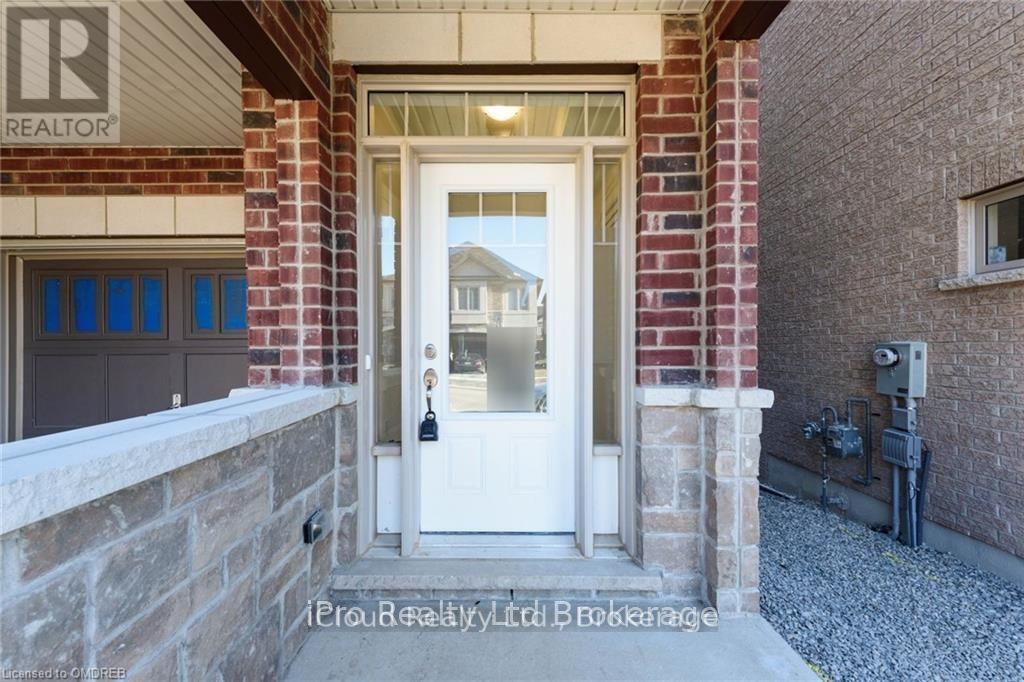 3958 Leonardo Street, Burlington, Ontario  L7M 0Z7 - Photo 4 - W13171544