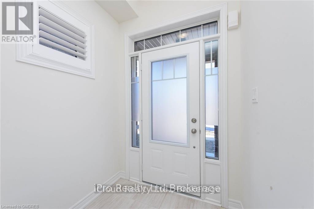 3958 Leonardo Street, Burlington, Ontario  L7M 0Z7 - Photo 6 - W13171544