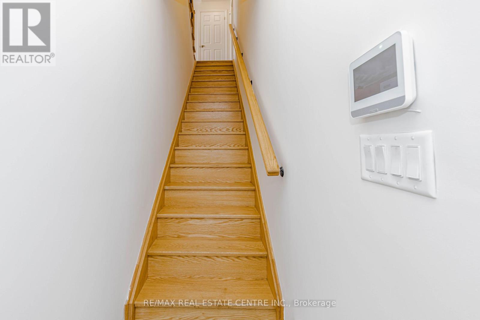 3 Marvin Avenue, Oakville, Ontario  L6H 0Z6 - Photo 4 - W13171564
