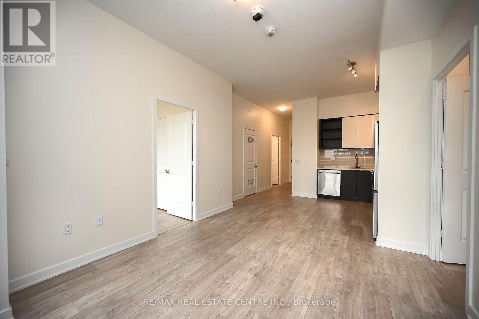 206 - 4655 Metcalfe Avenue, Mississauga, Ontario  L5M 4N7 - Photo 9 - W13171610