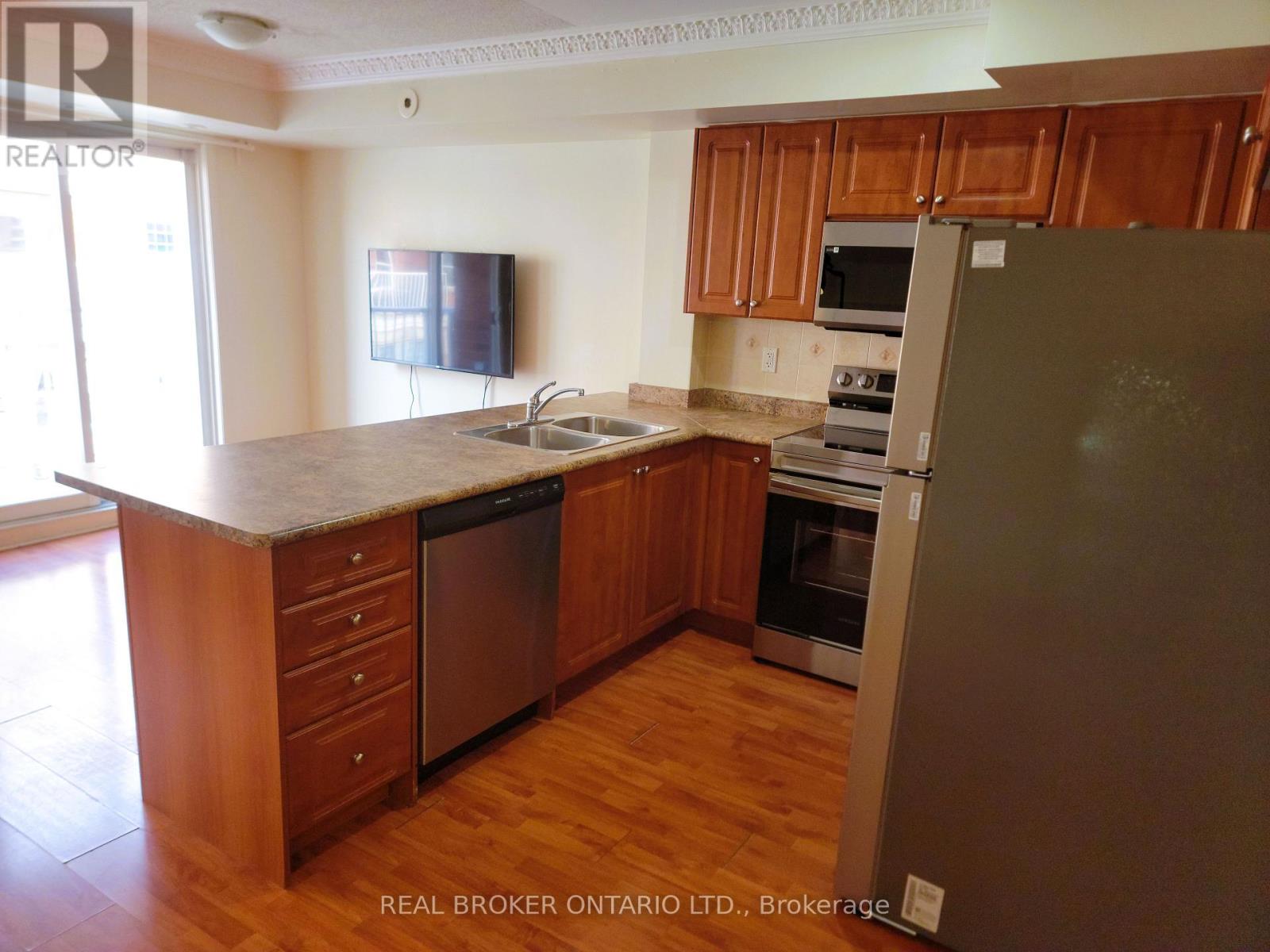 26 - 37 Four Winds Drive, Toronto, Ontario  M3J 1K7 - Photo 3 - W13171614