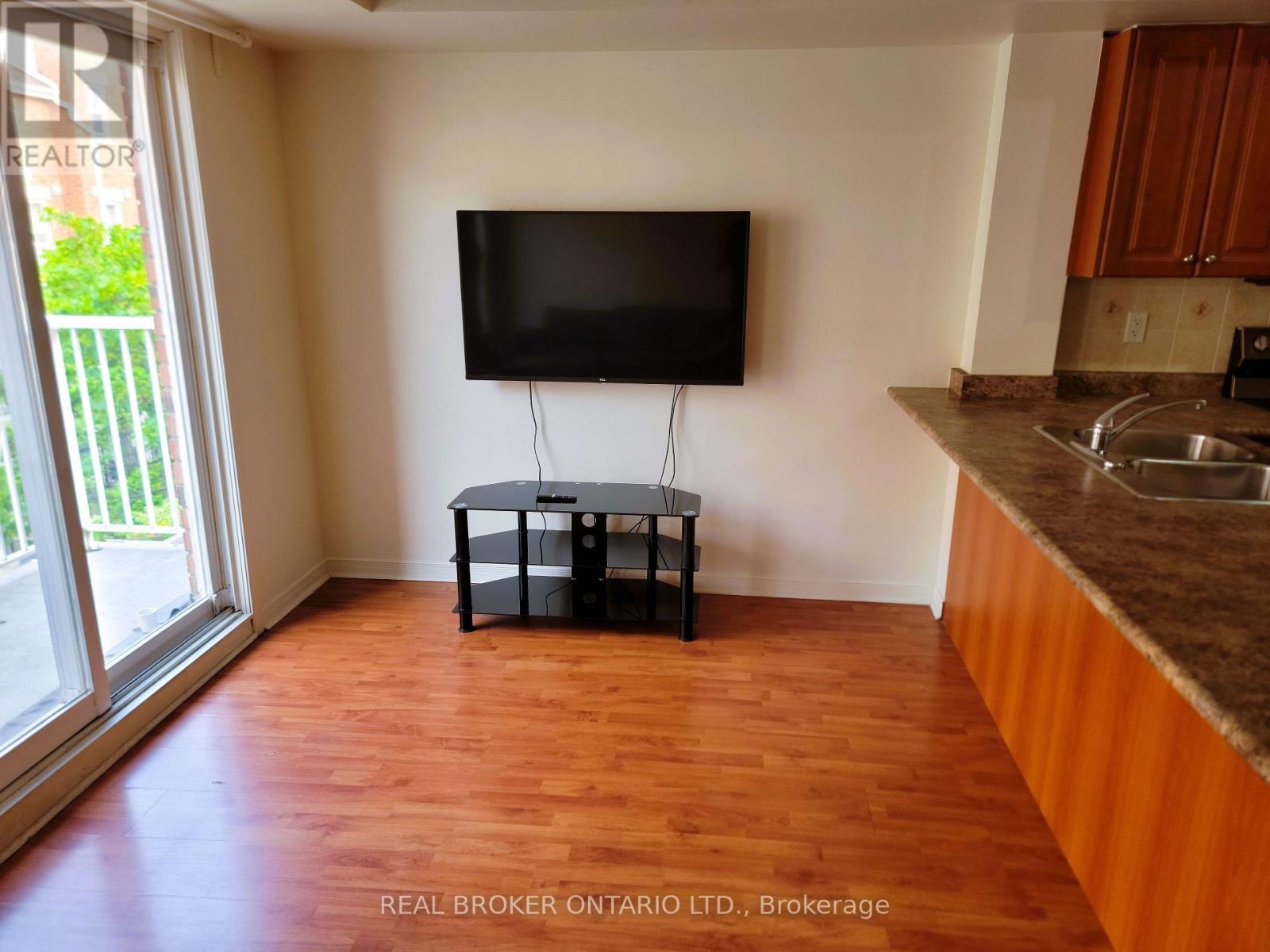 26 - 37 Four Winds Drive, Toronto, Ontario  M3J 1K7 - Photo 5 - W13171614