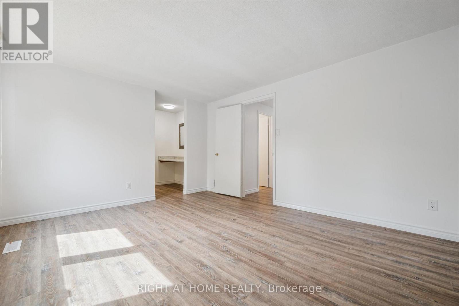 2432 Malcolm Crescent, Burlington, Ontario  L7P 3Y4 - Photo 19 - W13171704