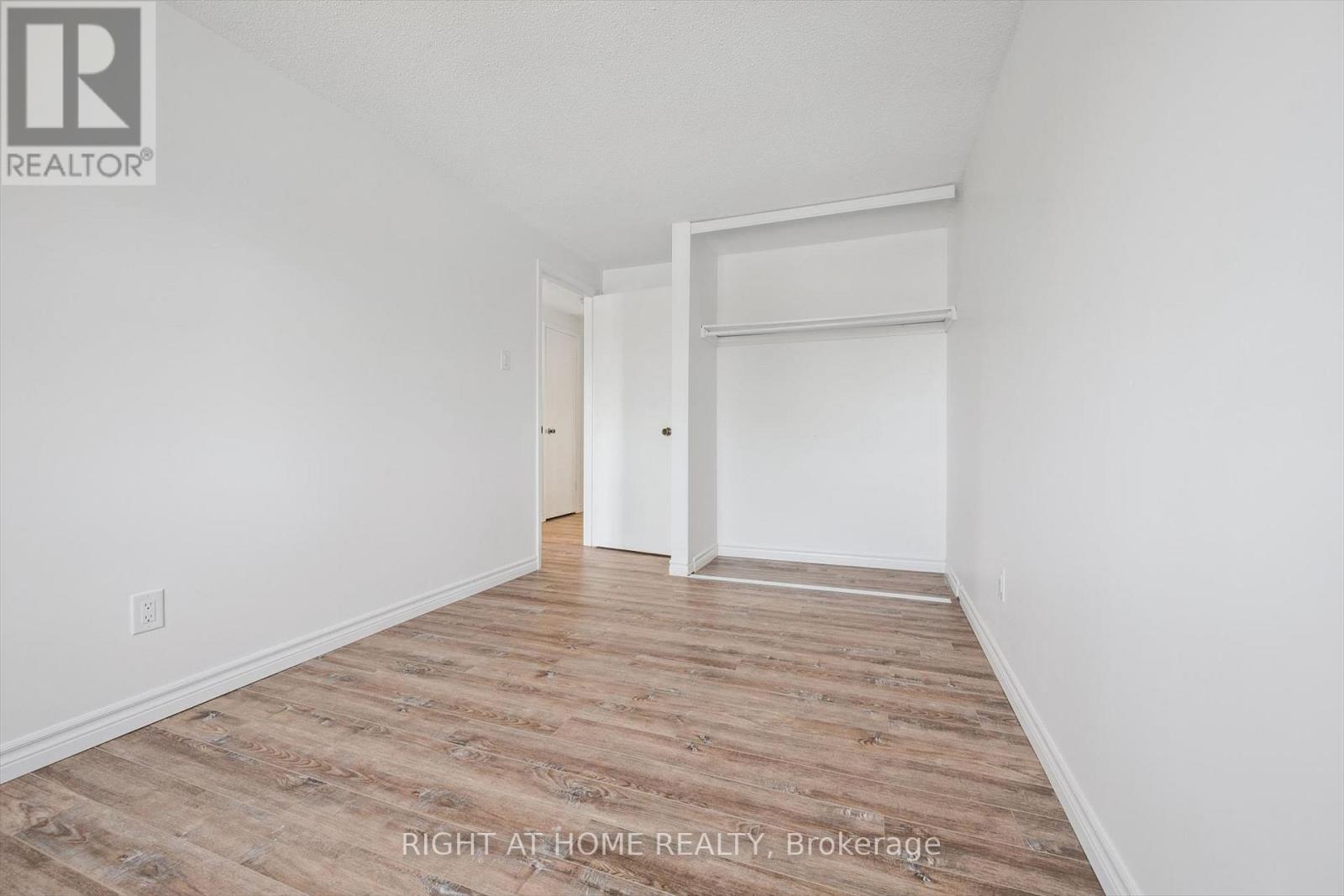 2432 Malcolm Crescent, Burlington, Ontario  L7P 3Y4 - Photo 24 - W13171704