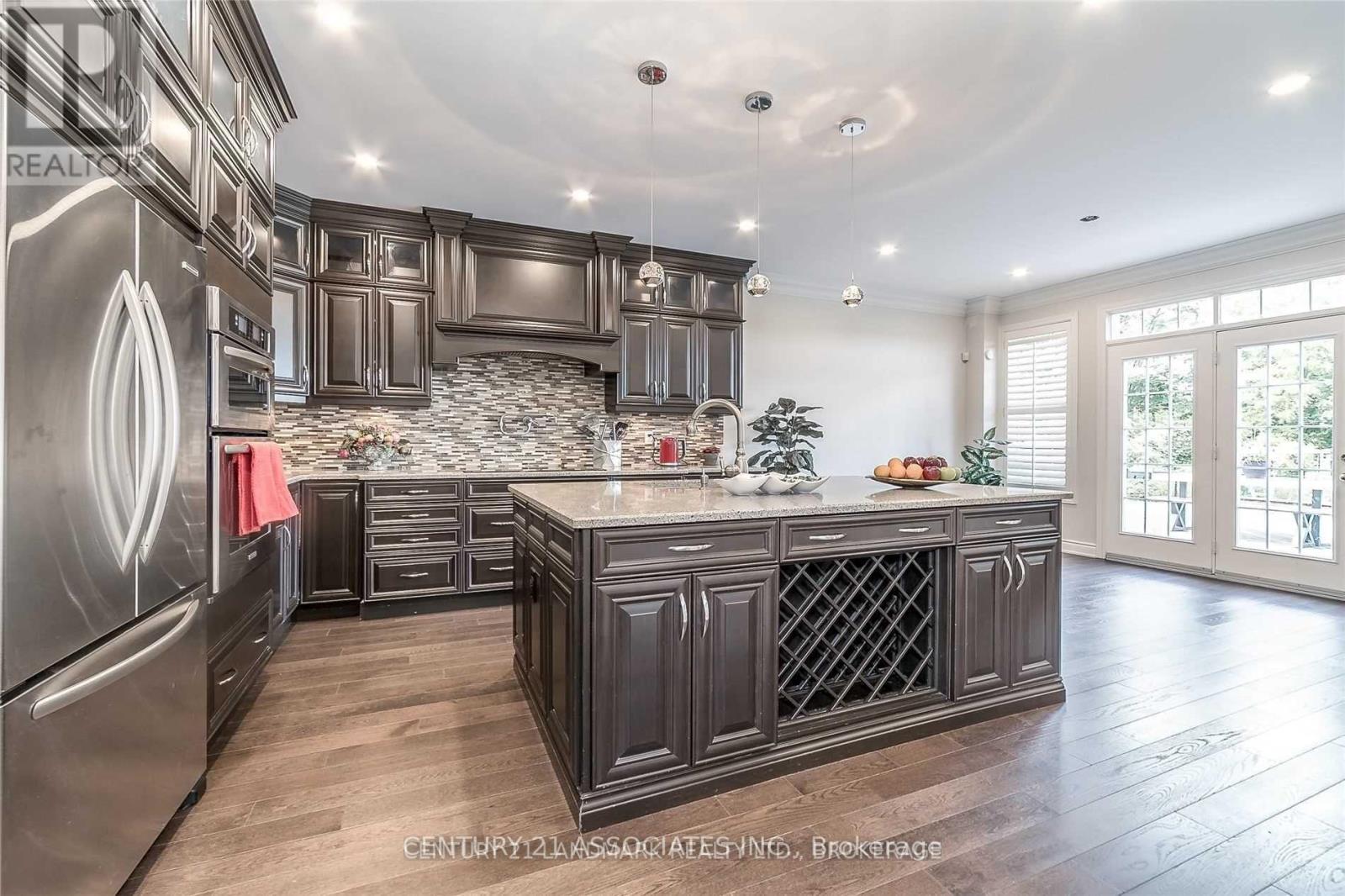 41 Olivia Marie Road, Brampton, Ontario  L6Y 0M4 - Photo 3 - W13171752