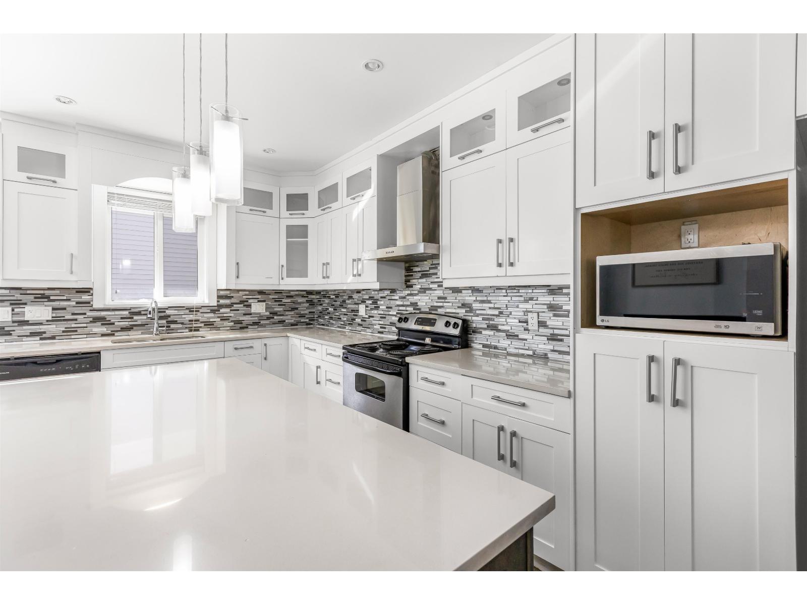 6015 138a Street, Surrey, British Columbia  V3X 1E7 - Photo 6 - R3127389