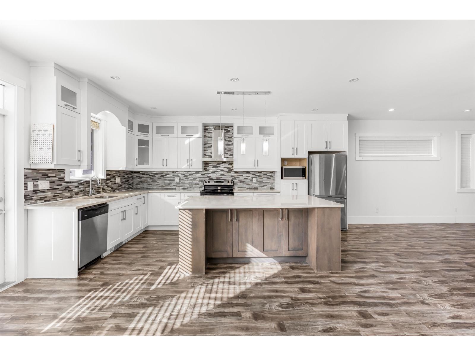 6015 138a Street, Surrey, British Columbia  V3X 1E7 - Photo 4 - R3127389