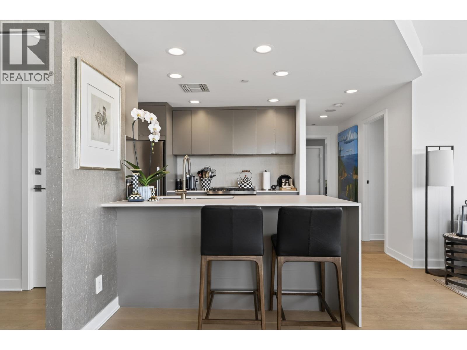 801 633 Kinghorne Mews, Vancouver, British Columbia  V6Z 3H3 - Photo 13 - R3127330