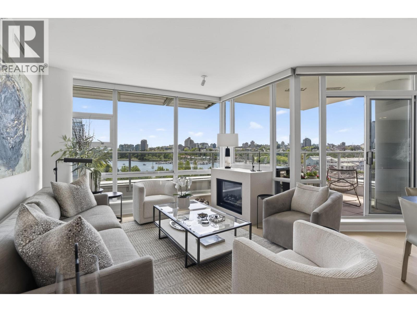 801 633 Kinghorne Mews, Vancouver, British Columbia  V6Z 3H3 - Photo 4 - R3127330