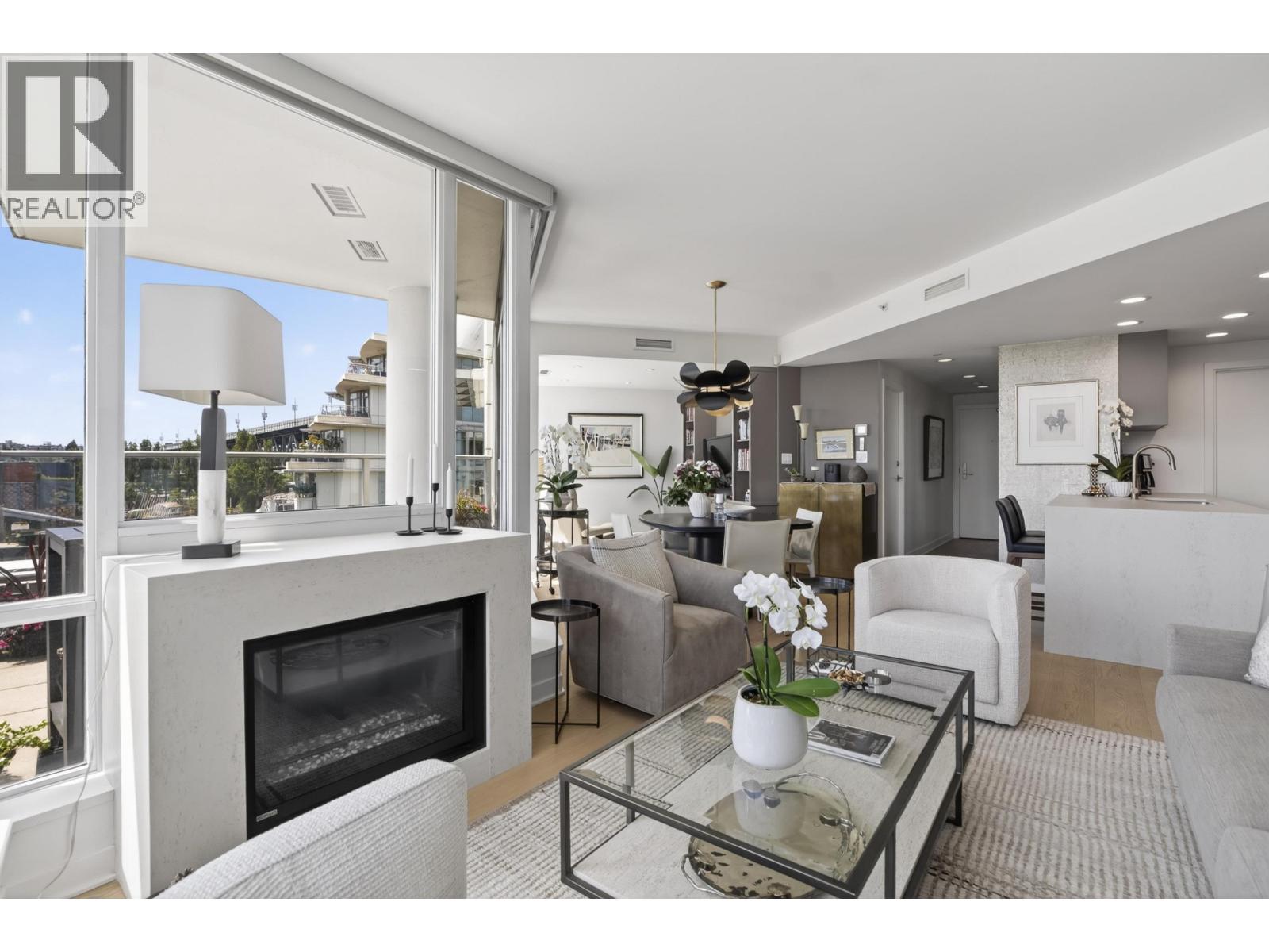 801 633 Kinghorne Mews, Vancouver, British Columbia  V6Z 3H3 - Photo 8 - R3127330