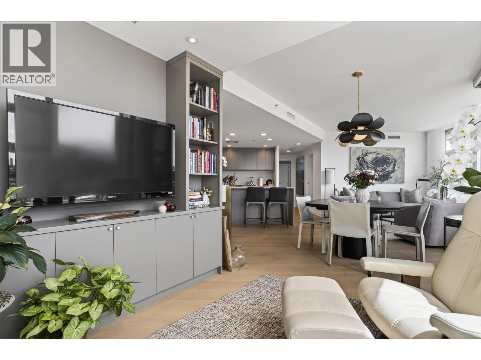 801 633 Kinghorne Mews, Vancouver, British Columbia  V6Z 3H3 - Photo 11 - R3127330