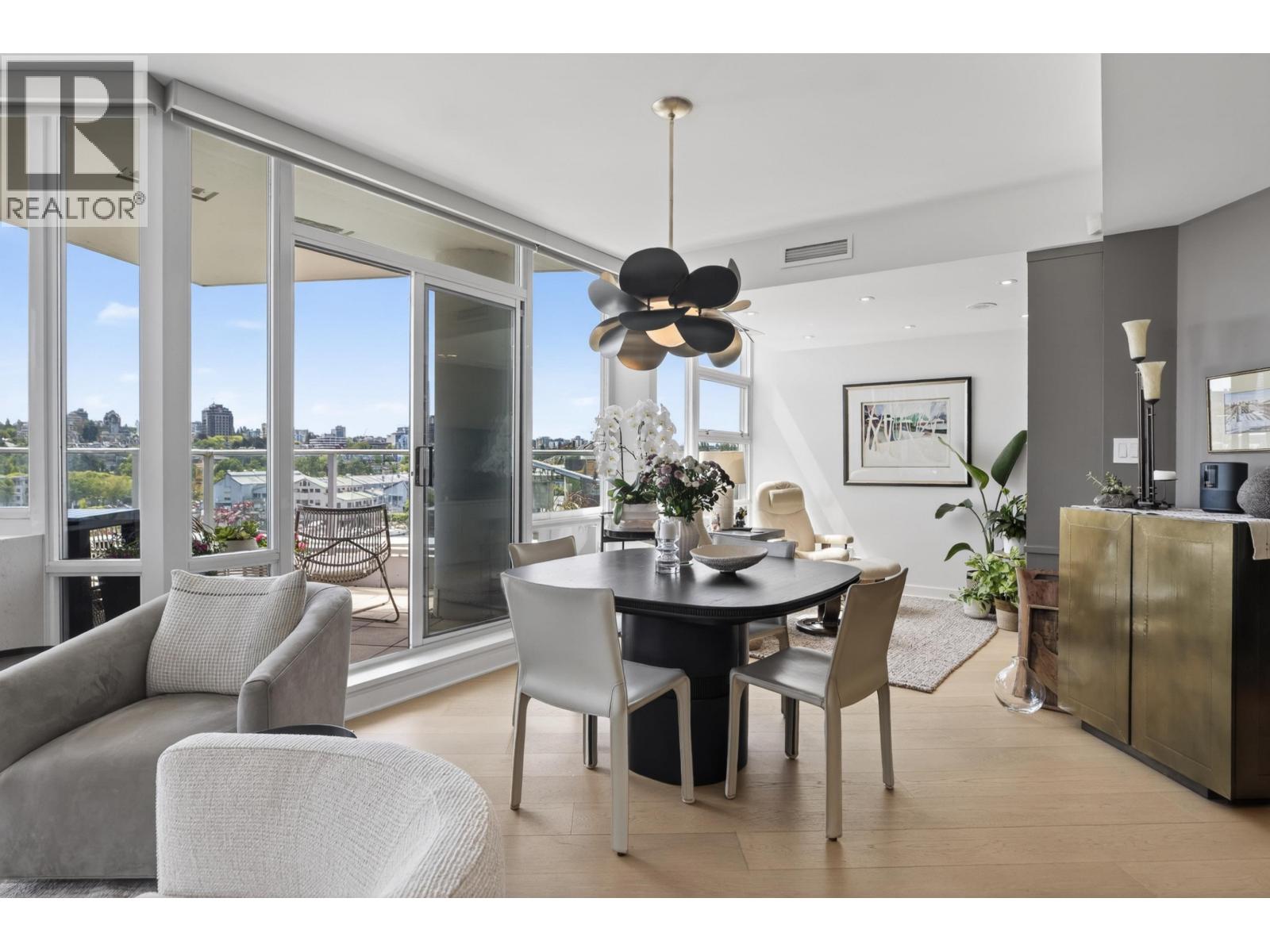 801 633 Kinghorne Mews, Vancouver, British Columbia  V6Z 3H3 - Photo 6 - R3127330