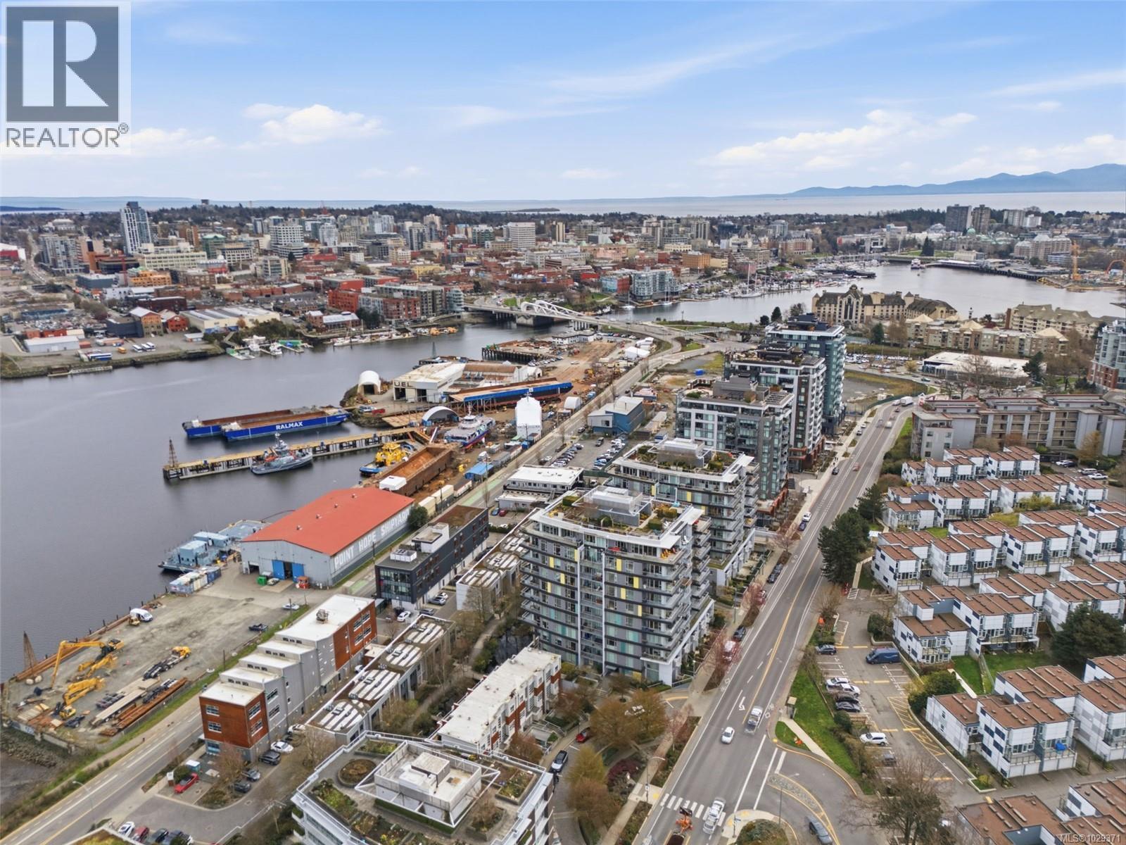 803 379 Tyee Rd, Victoria, British Columbia  V9A 0B4 - Photo 32 - 1029371