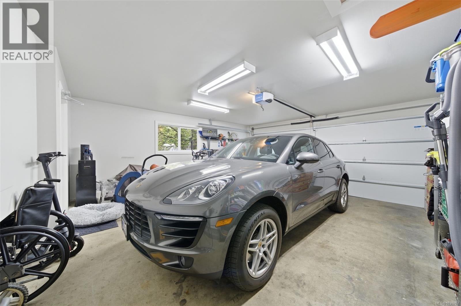 910 Foul Bay Rd, Victoria, British Columbia  V8S 4H8 - Photo 32 - 1030707