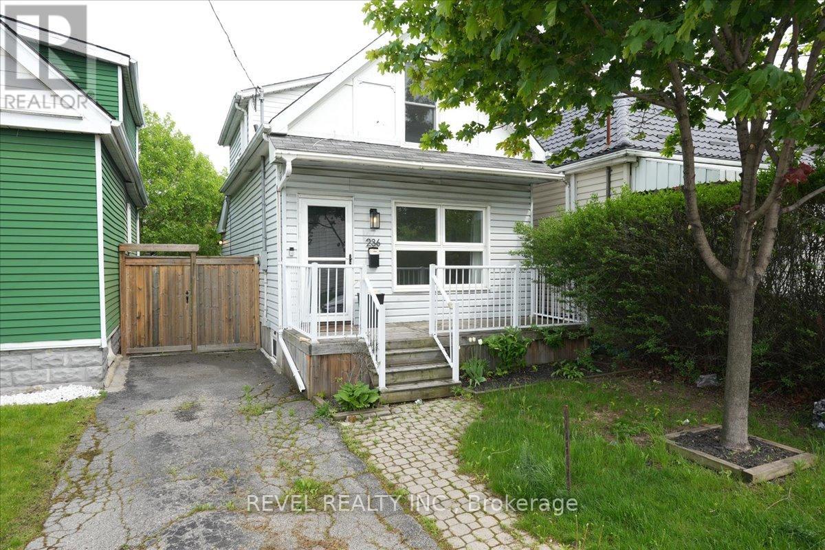 236 COPE STREET, Hamilton, Ontario