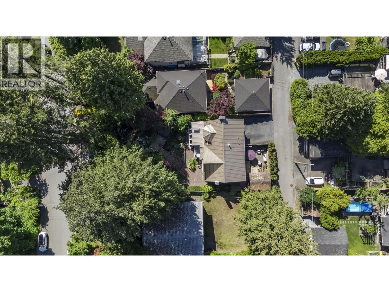 230 W 22nd Street, North Vancouver, British Columbia  V7M 2A1 - Photo 36 - R3127576