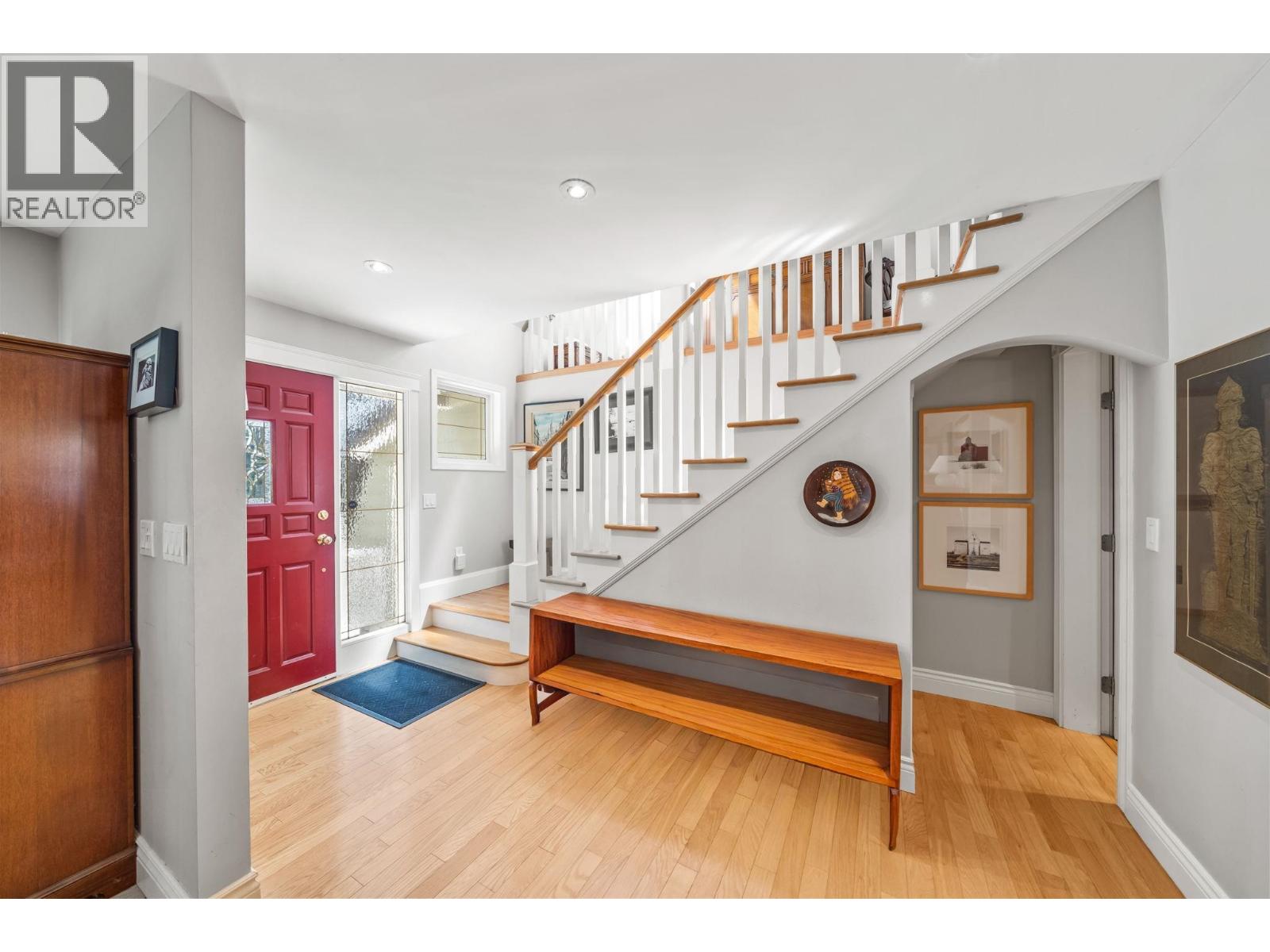 230 W 22nd Street, North Vancouver, British Columbia  V7M 2A1 - Photo 6 - R3127576