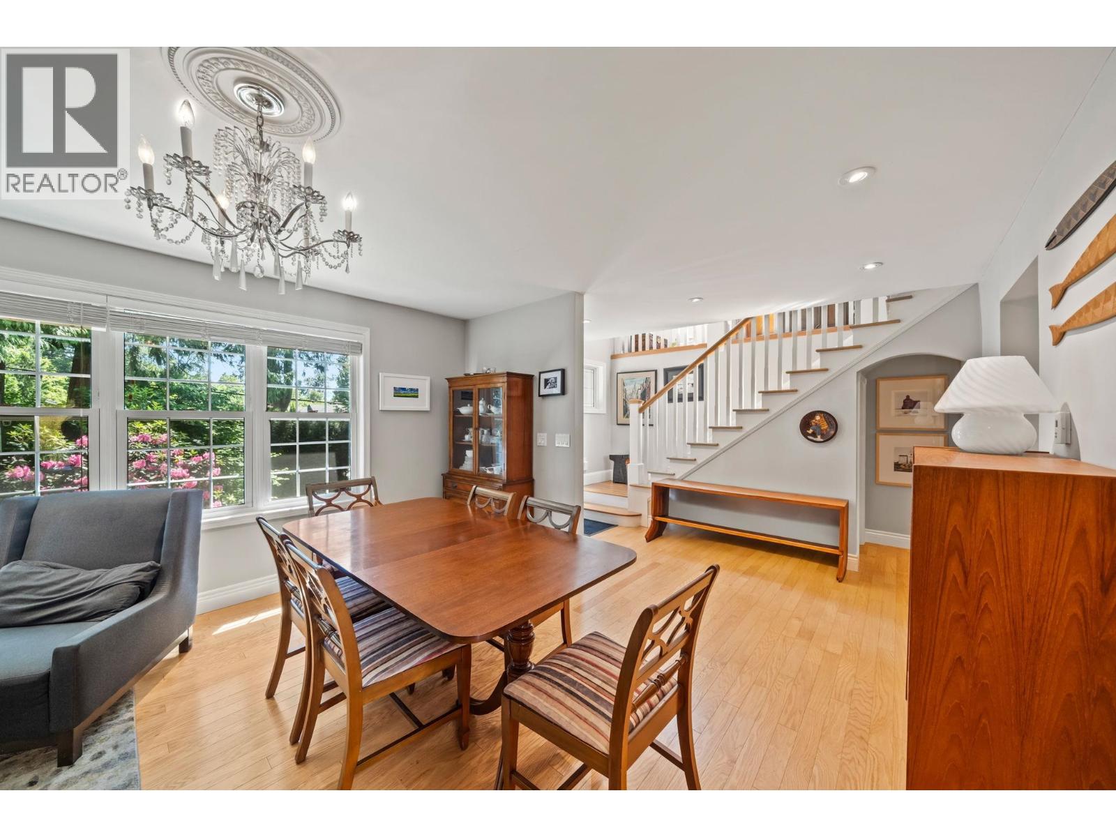 230 W 22nd Street, North Vancouver, British Columbia  V7M 2A1 - Photo 8 - R3127576