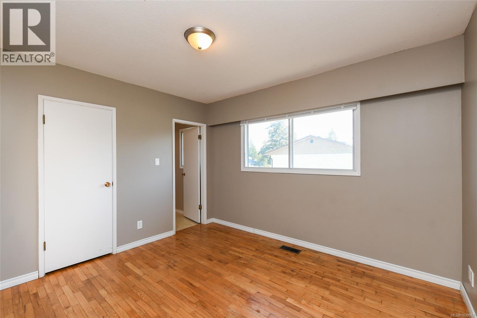2029 Cedar Cres, Courtenay, British Columbia  V9N 3B8 - Photo 12 - 1038062
