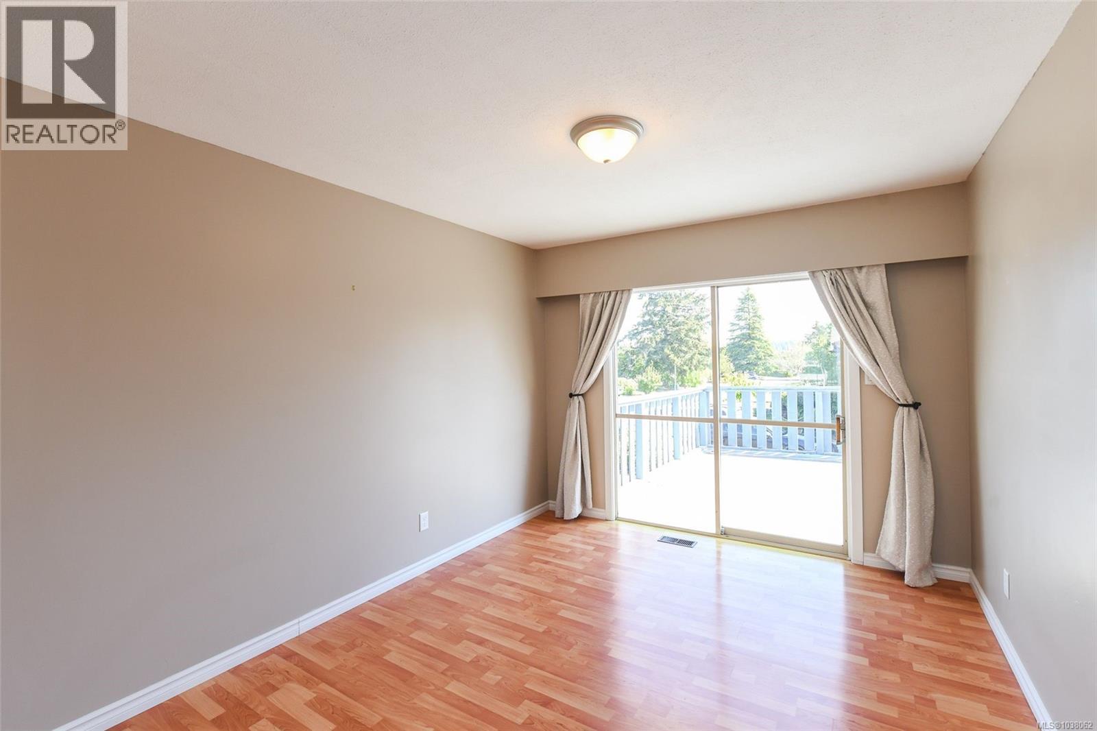 2029 Cedar Cres, Courtenay, British Columbia  V9N 3B8 - Photo 5 - 1038062
