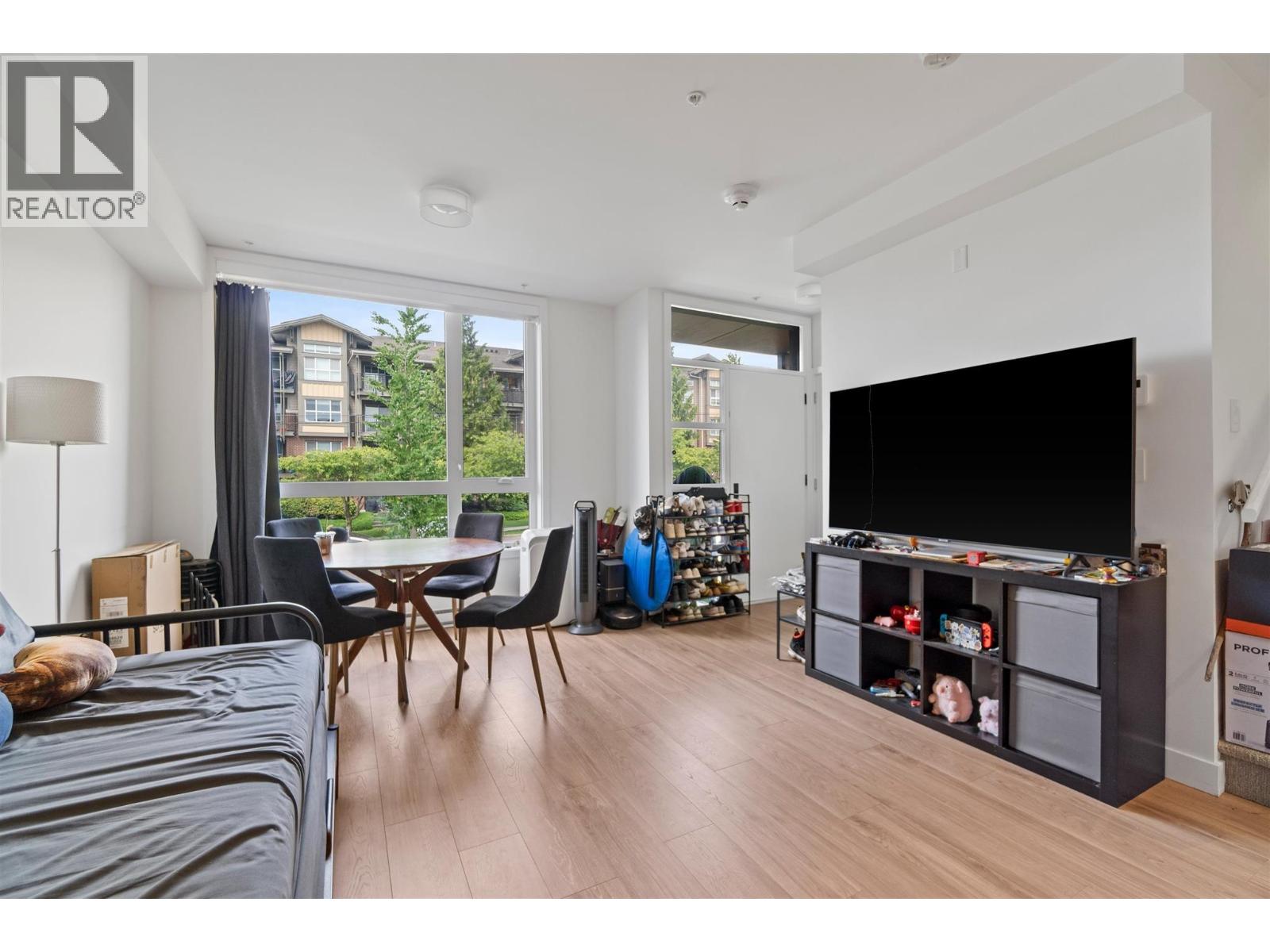6085 Irmin Street, Burnaby, British Columbia  V5J 5C5 - Photo 5 - R3127604