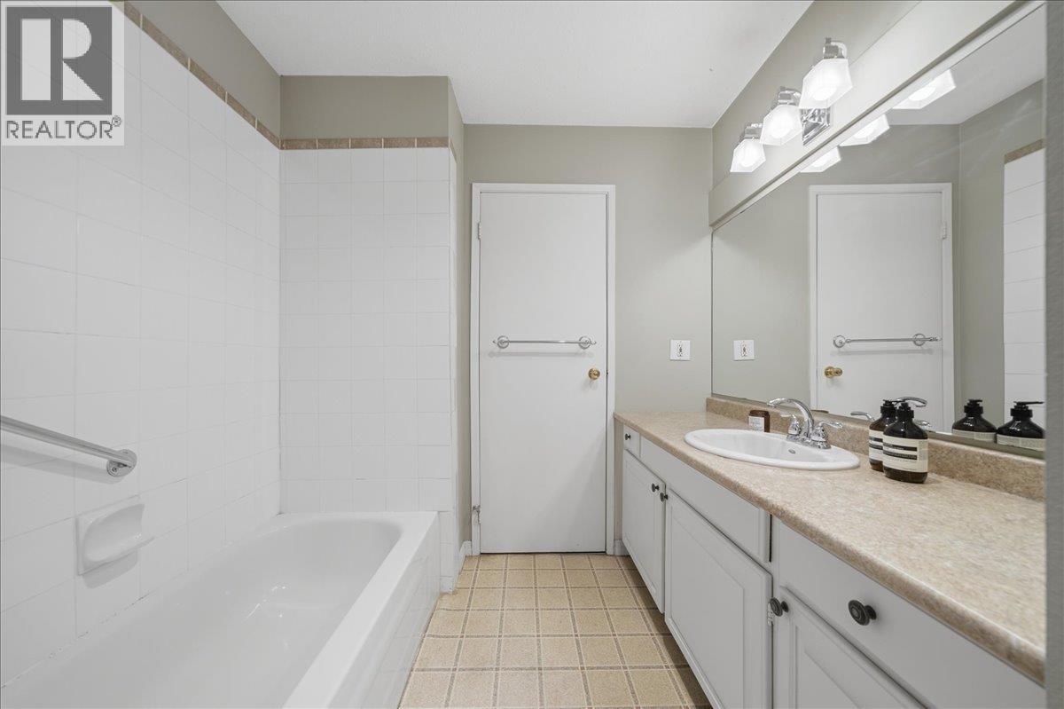 9932 Millburn Court, Burnaby, British Columbia V3N 4M8 - Photo 23 - R3127583