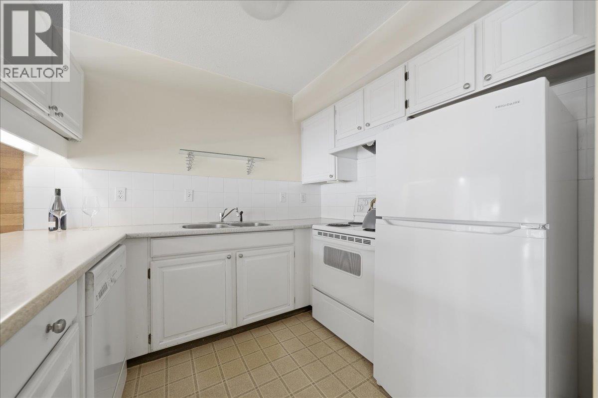 9932 Millburn Court, Burnaby, British Columbia V3N 4M8 - Photo 12 - R3127583