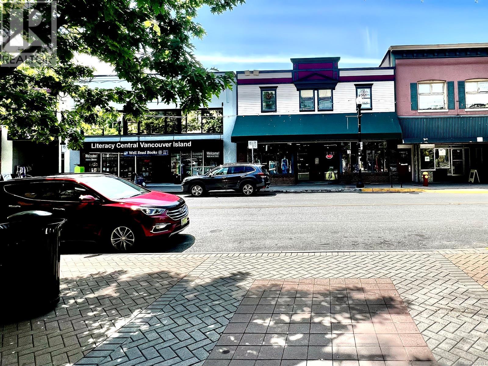 27 Commercial St, Nanaimo, British Columbia  V9R 5N9 - Photo 2 - 1038091