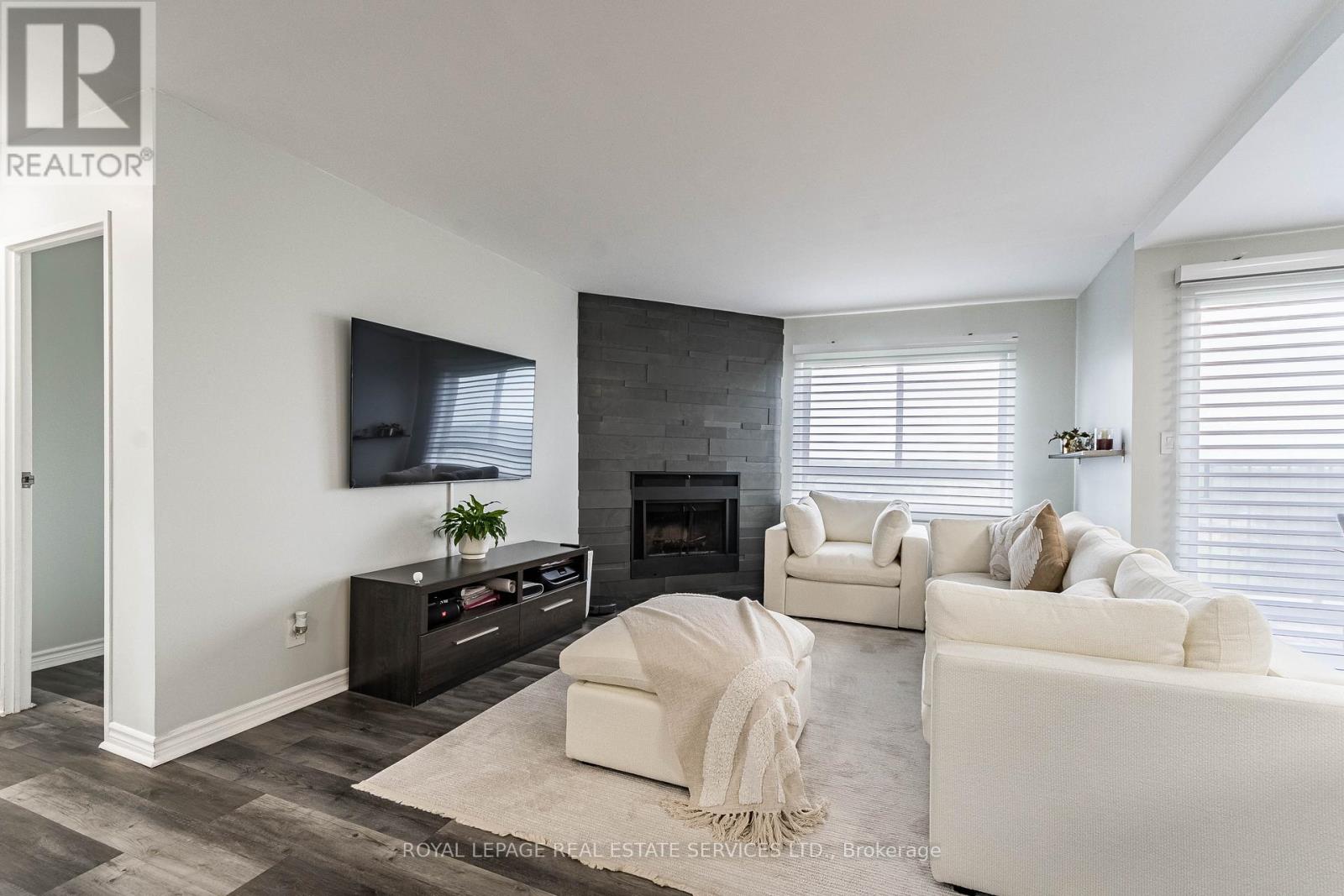 619 - 1000 Cedarglen Gate, Mississauga, Ontario  L5C 3Z5 - Photo 3 - W13040184
