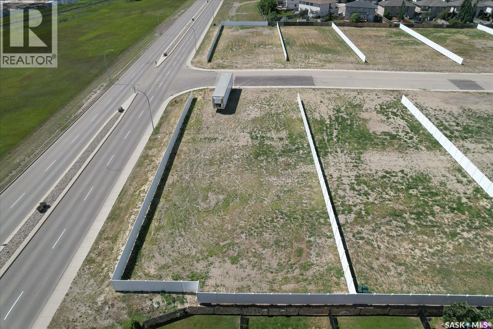 8 Loewen Court, Warman, Saskatchewan  S0K 1A0 - Photo 23 - SK037062