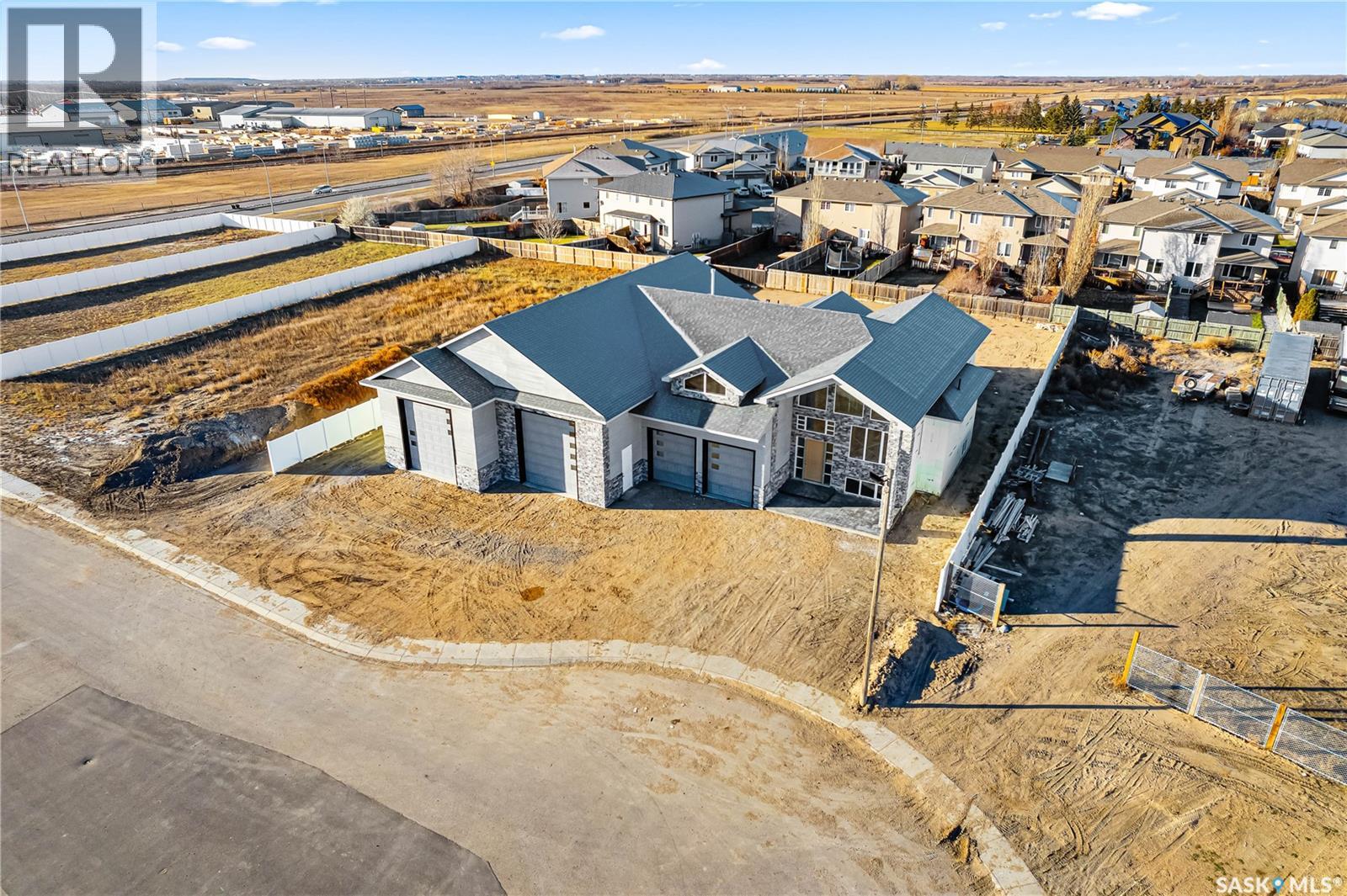 8 Loewen Court, Warman, Saskatchewan  S0K 1A0 - Photo 9 - SK037062