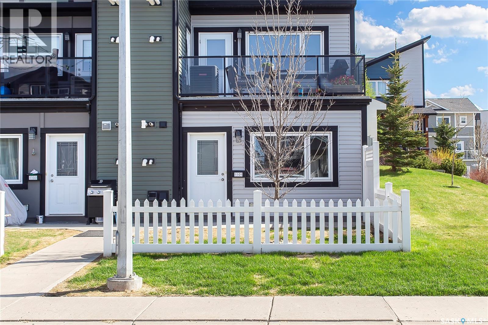 1101 130 Marlatte Crescent, Saskatoon, Saskatchewan  S7W 0W1 - Photo 3 - SK036908