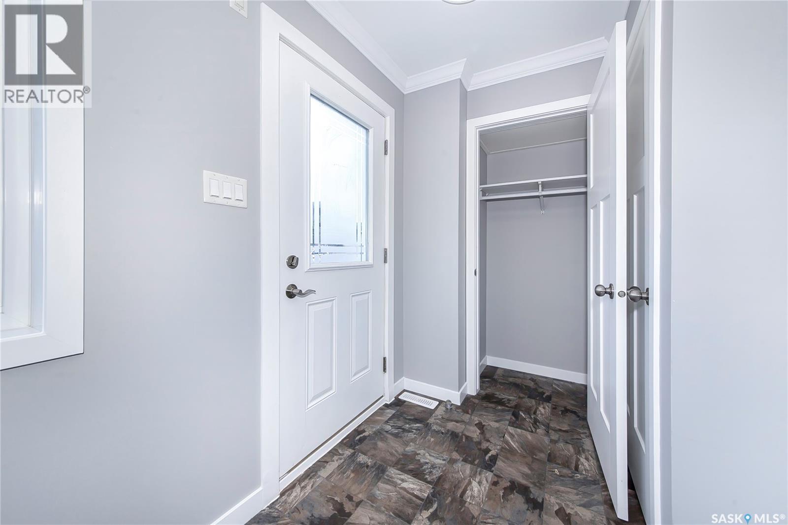 1101 130 Marlatte Crescent, Saskatoon, Saskatchewan  S7W 0W1 - Photo 5 - SK036908